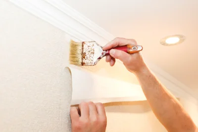 Pose de papier peint à Néré — revêtements muraux et toiles de verre